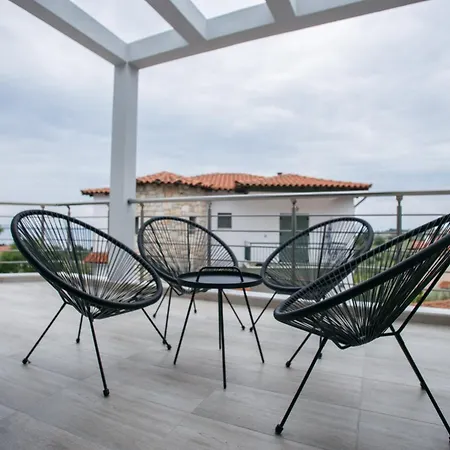 Anemos Luxury