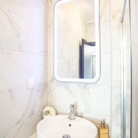 Anemos Luxury Apart Otel