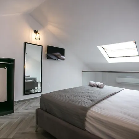 Anemos Luxury