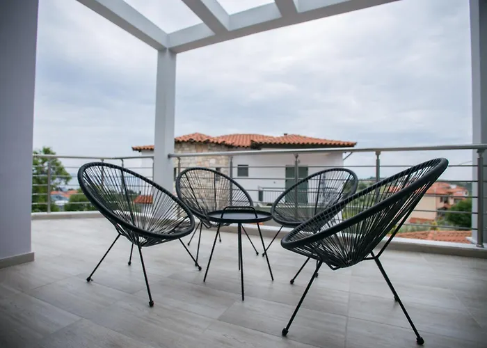 Anemos Luxury