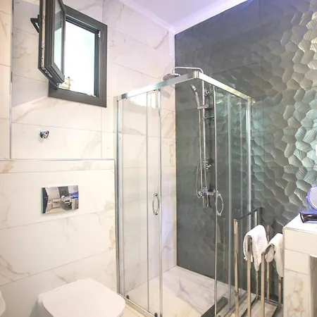 Anemos Luxury Апарт-отель
